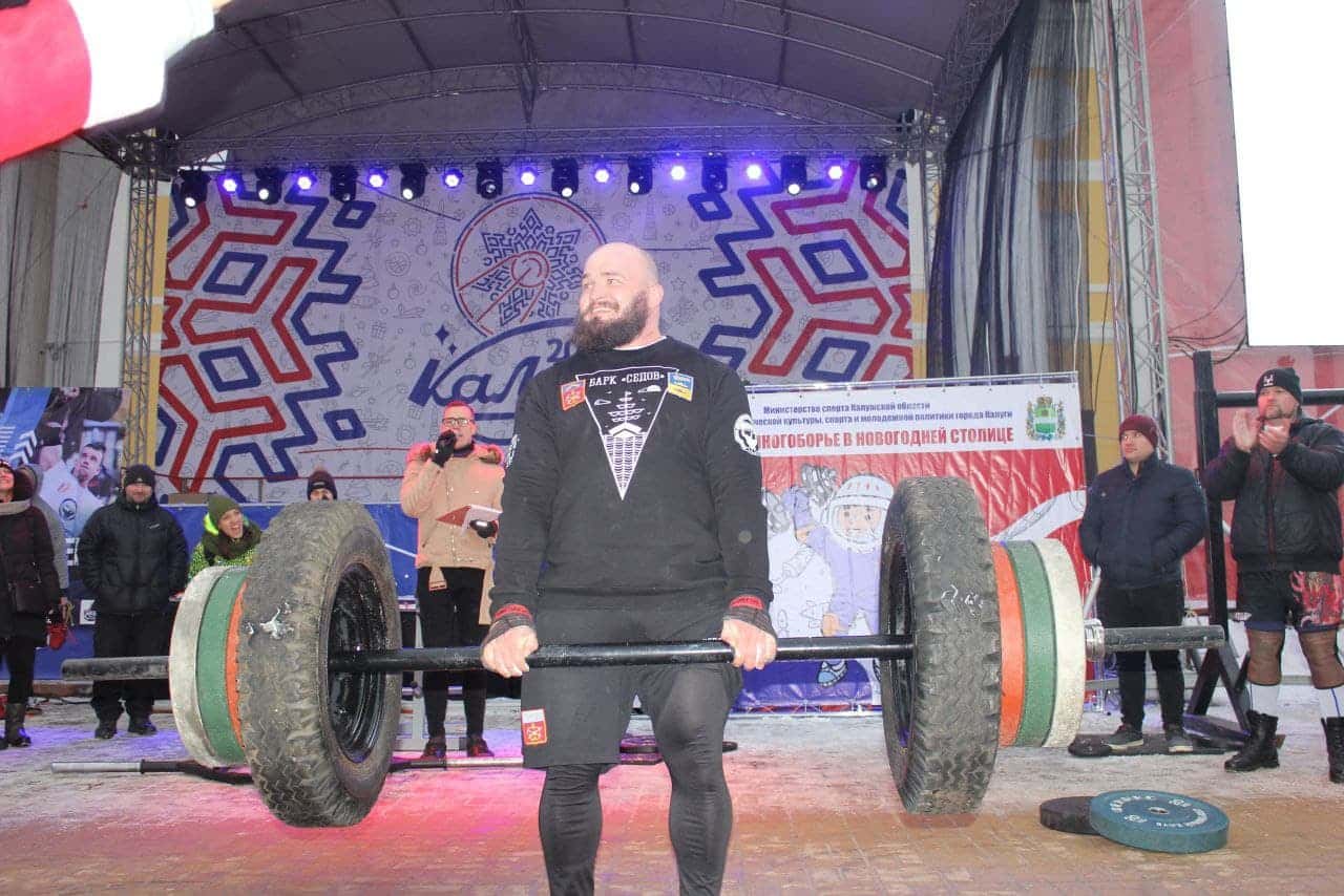 Леон Мирошник тяга акселя 280 кг на 10 повторений 1